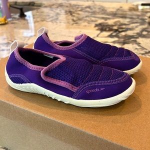 Speedo purple water shoes size 11/12 XL vguc